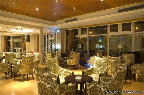 Sprot-Life Garden Hotel Wuhan Restaurant photo
