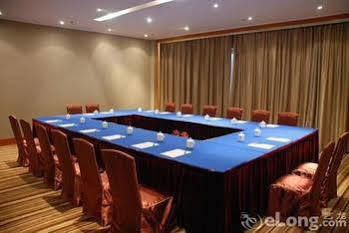 Sprot-Life Garden Hotel Wuhan Exterior photo
